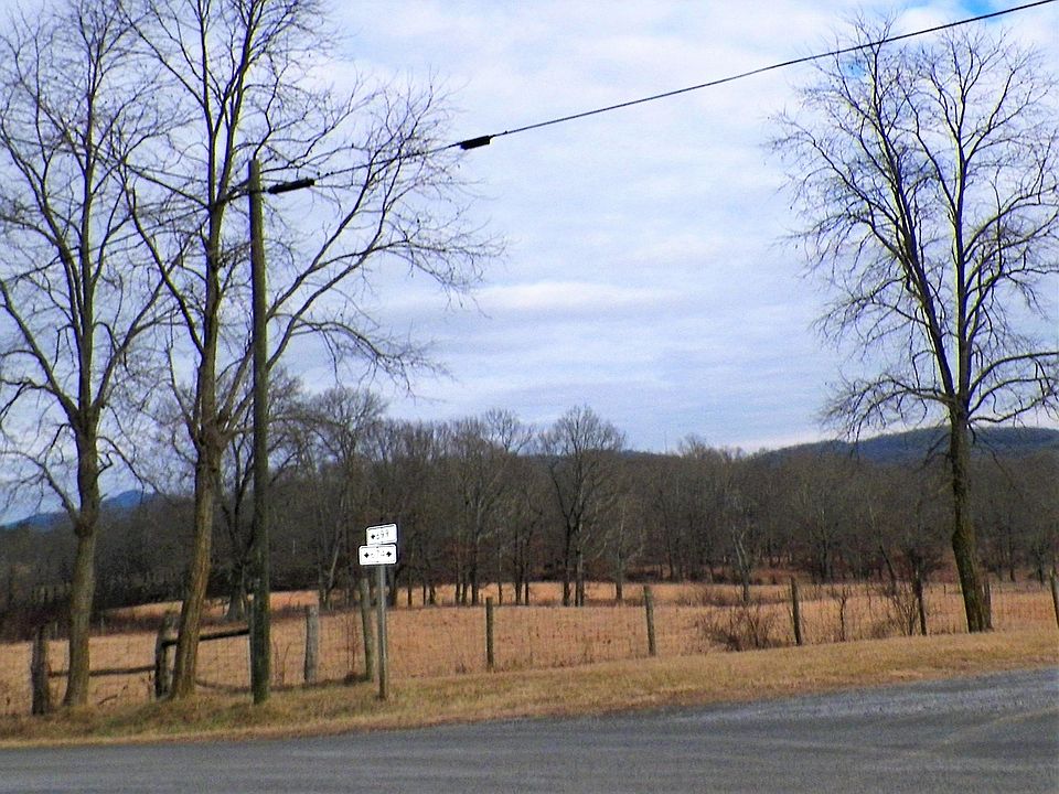 1st image of 302 Scenic Trl