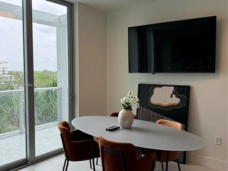 2000 Metropica Way #417 — Photo 3