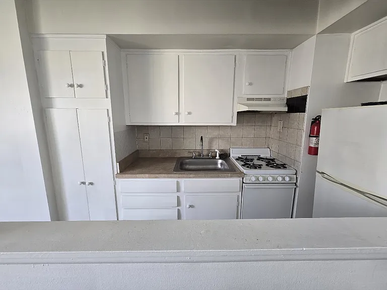 223 Ridley Ave #4 — Photo 2
