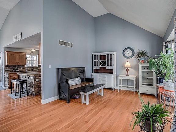 4th image of 1685 NW 785th Rd