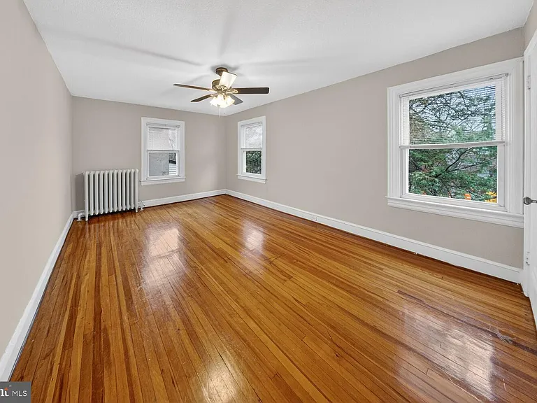 1353 Kennedy St NW — Photo 12