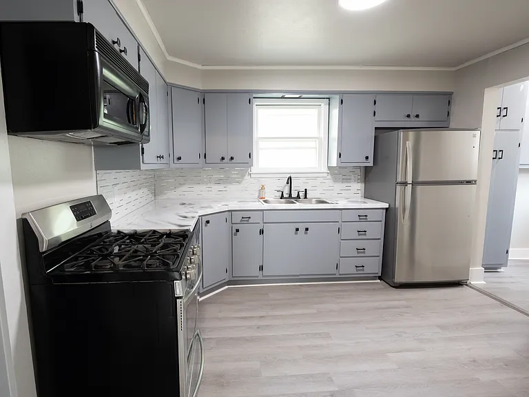 413 E Hazel Ave — Photo 6