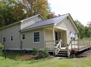 75 Soaring Pines Dr, Perkinsville, VT 05151