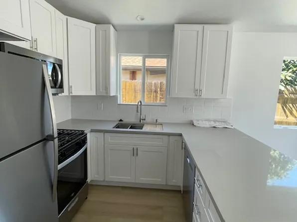 10579 Braverman Dr, Santee, CA 92071