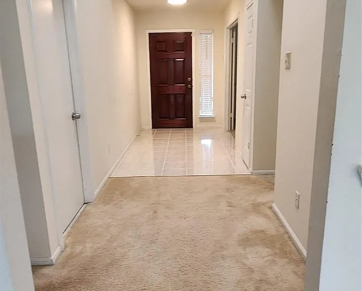 16807 Sussex Dr — Photo 4