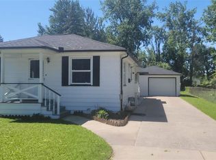 325 Schust Rd, Saginaw, MI 48604