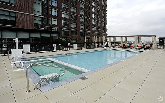 425 Warren St #8-1 — Photo 11