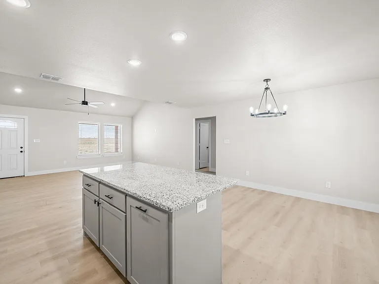10611 East Cres #7400 — Photo 30