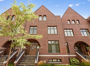 11 S Emerson St, Mt Prospect, IL 60056