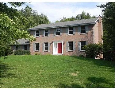 121 Firethorn Rd photo 1