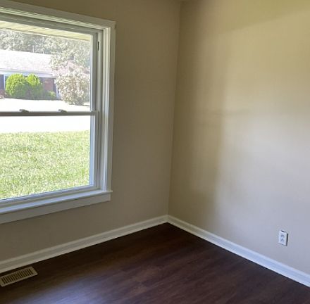 5th image of 3713 Winchester Dr