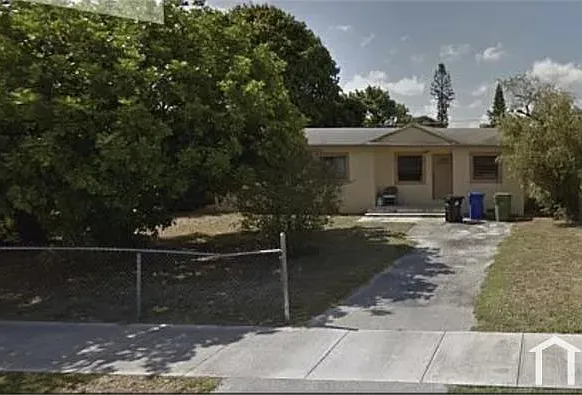 2811 NW 22nd St