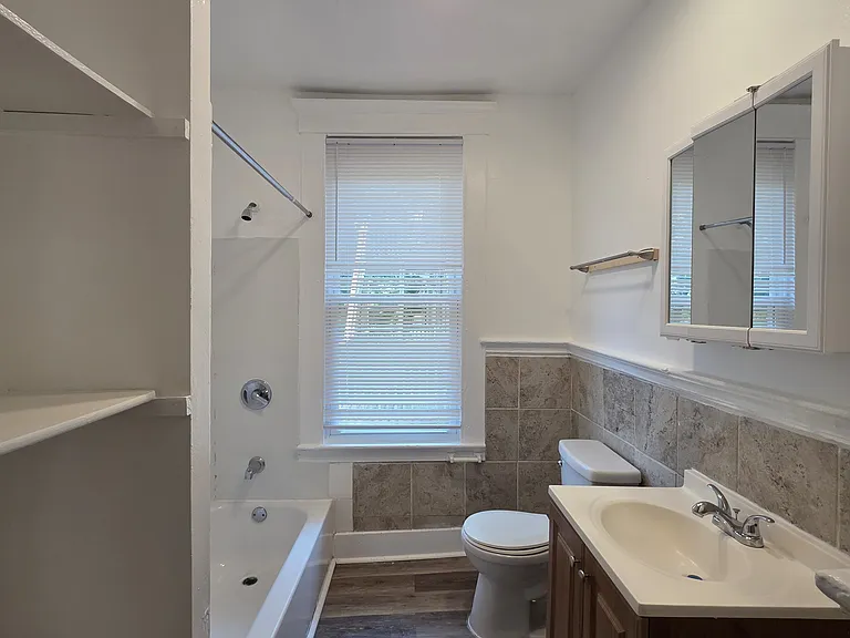 603 Howard Ave #B — Photo 11