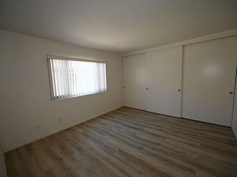 4944 Narragansett Ave — Photo 17