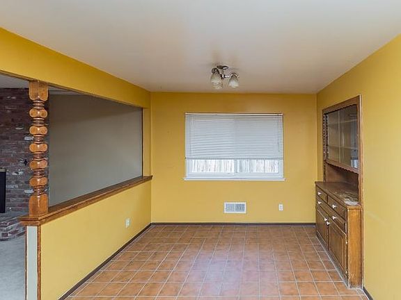 4th image of 6281 Lake Park Dr