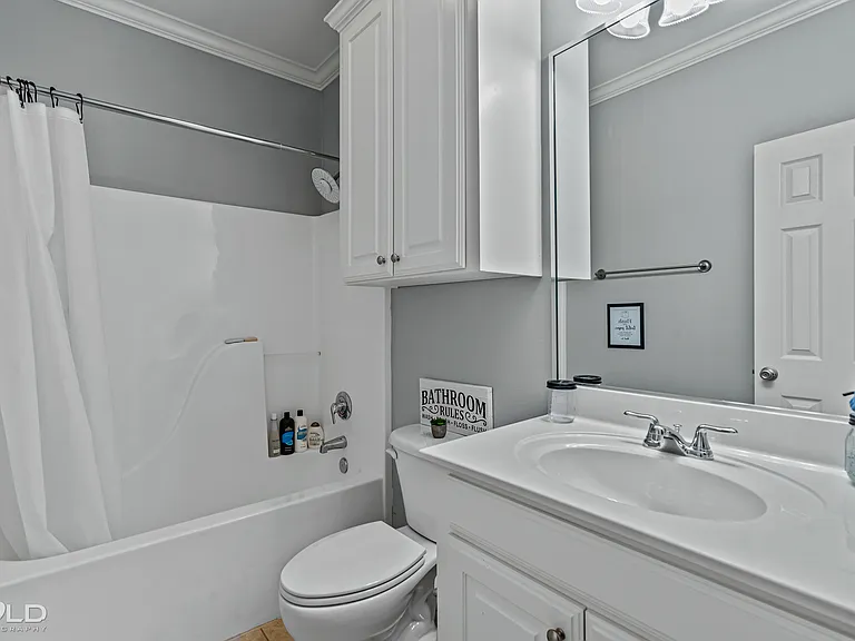 8915 Glenmora Dr — Photo 23