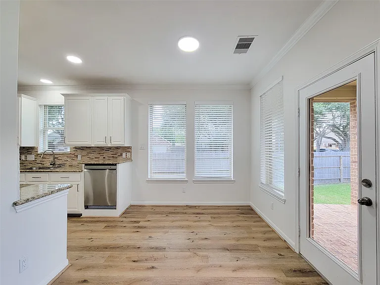 2814 Bay Springs View Ct — Photo 17