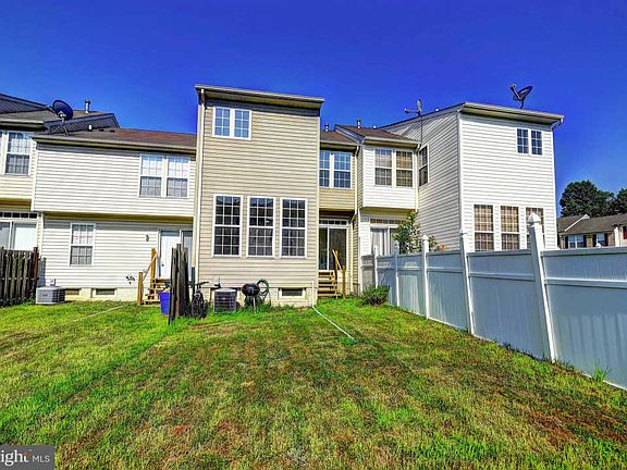 2nd image of 5032 Bristle Cone Cir