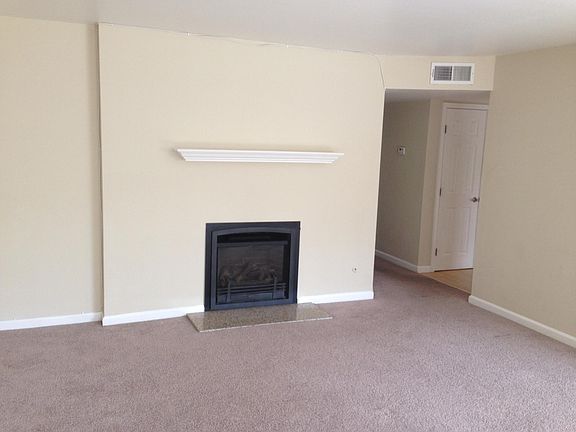 4th image of 725 Roble Ave APT 7