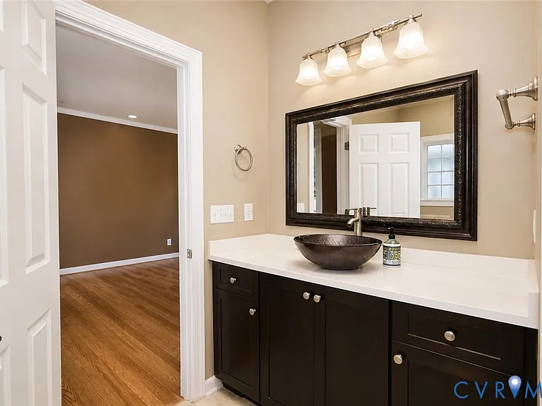 11320 Sadler Oaks Dr — Photo 37