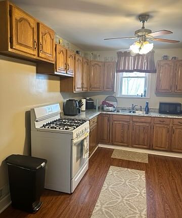 2nd image of 203 Ladner Ave Floor 2