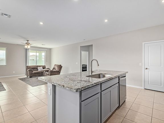 3rd image of 2091 E Piedmont Pl