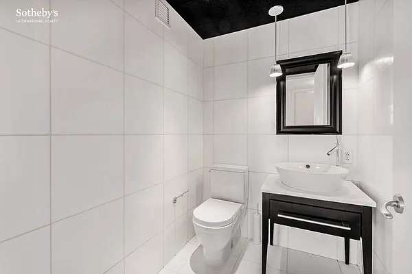 Rented by Sotheby's International Realty | media 22