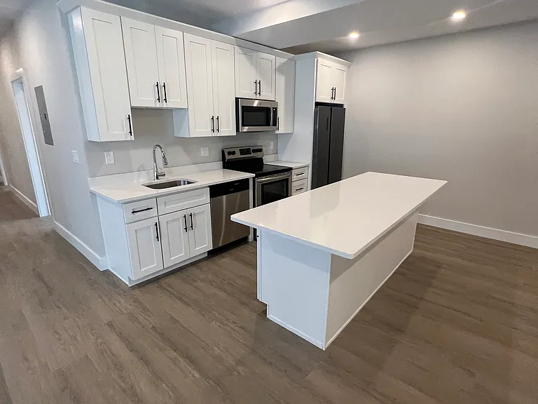 65 Perrin St #5 — Photo 9