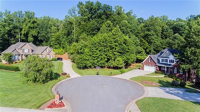 1st image of 1220 Fox Chase Dr