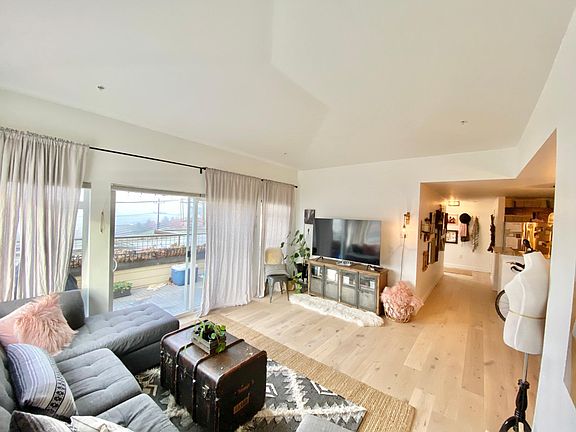 2nd image of 500 Elliott Ave W APT 504