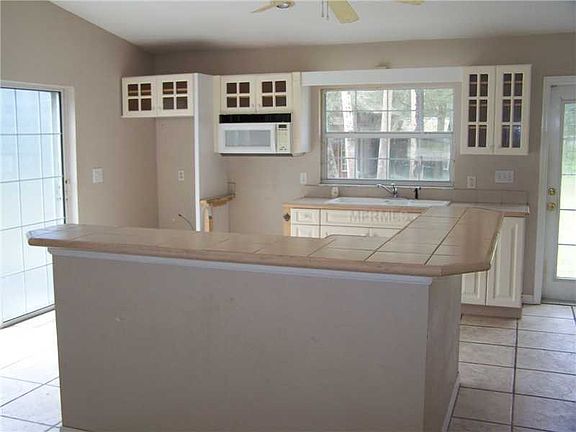 3rd image of 2382 Grand Ave