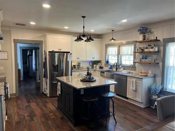 248 Erwin Rd SE, Adairsville, GA 30103