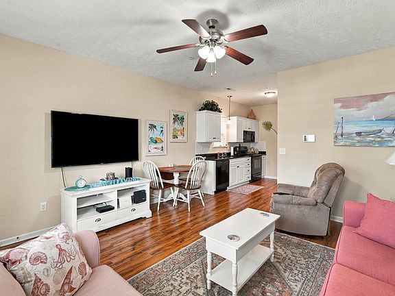 4th image of 346 Sailors Ct. #203