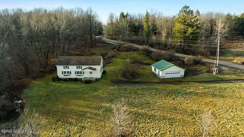 3rd image of 264 Beacon Road