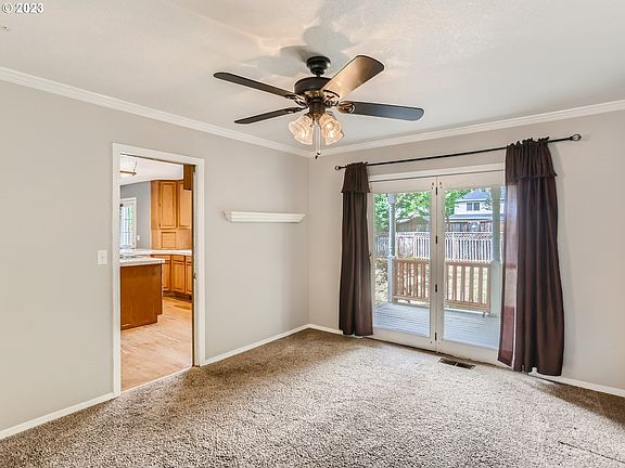 5th image of 523 NE Goldie Dr
