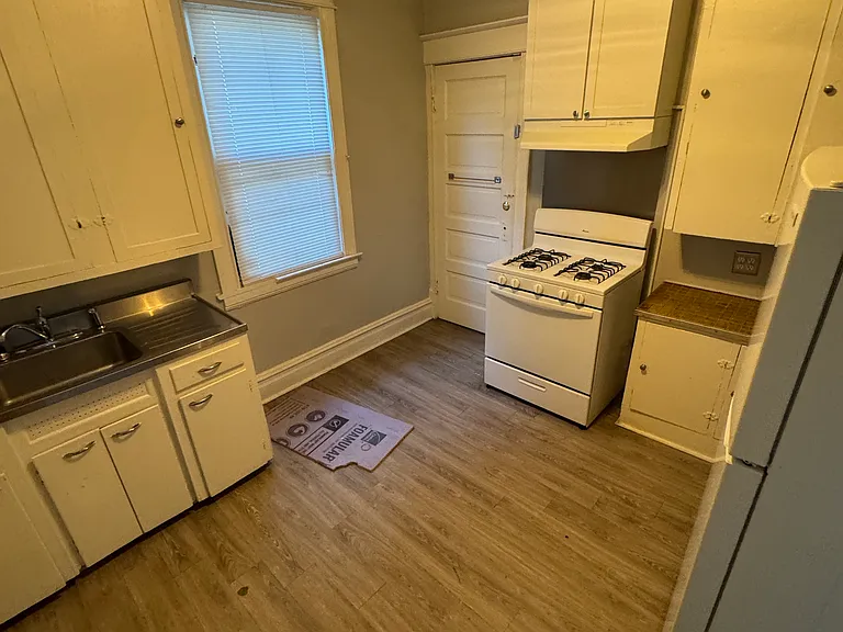 708 W Washington St #1 — Photo 7