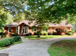 727 Kings Bench Dr, Hartwell, GA 30643