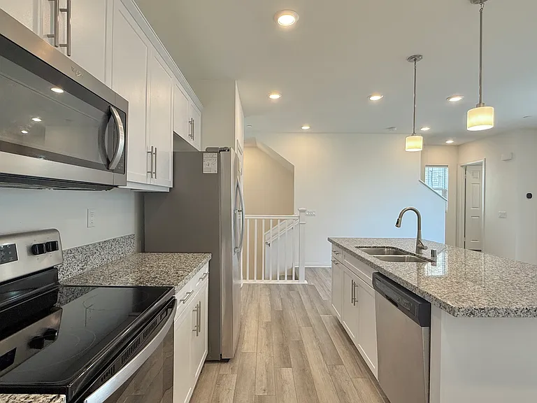 455 Fitzpatrick Rd #101 — Photo 12