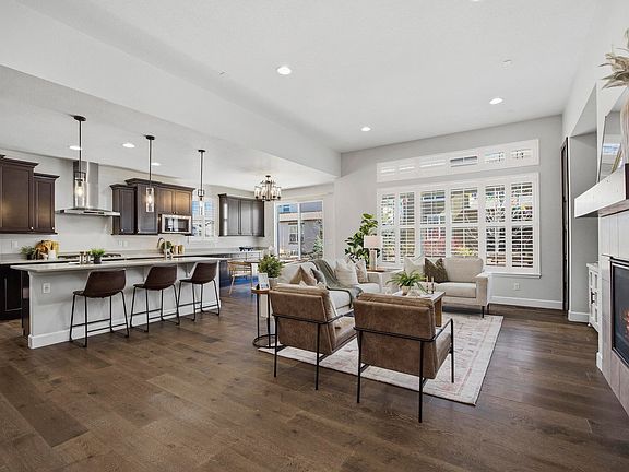 4th image of 950 Rocky Ridge Cir