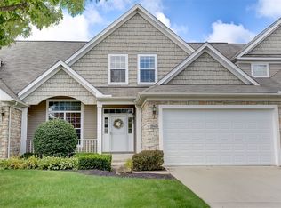 29438 Hummingbird Cir #77, Westlake, OH 44145