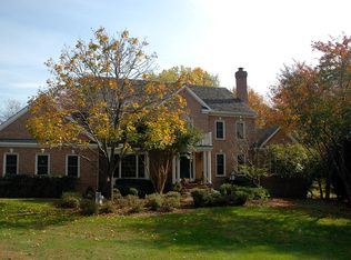 11605 Rolling Meadow Dr, Great Falls, VA 22066