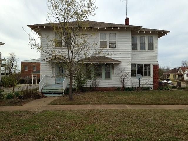 1st image of 204 W 8th St