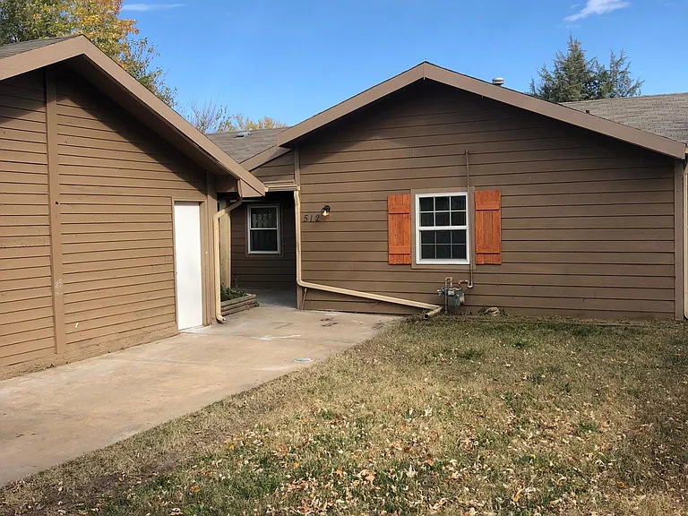 512 S Paula Ave — Photo 1