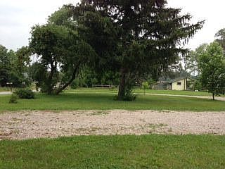 Side Yard / Drive way
