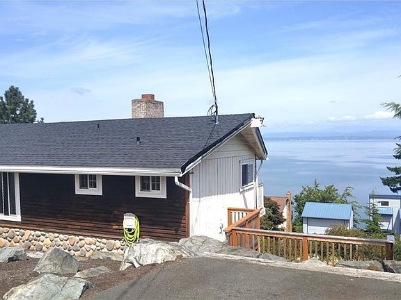2nd image of 1819 S East Camano Dr