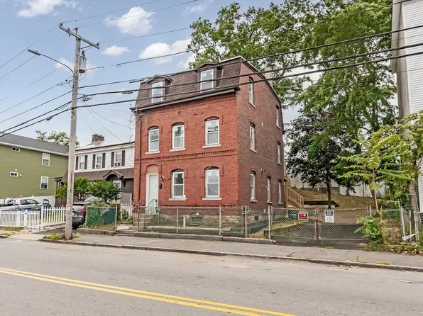 26 Margin St, Lawrence, MA 01841