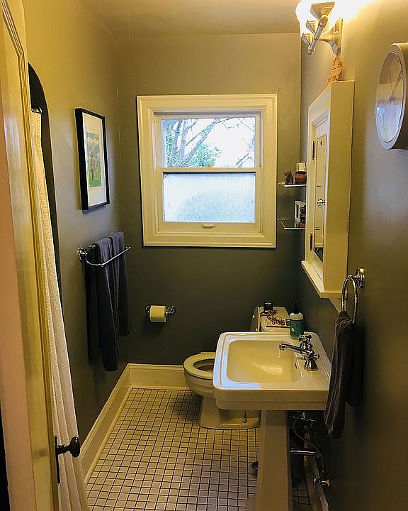 Upstairs bathroom