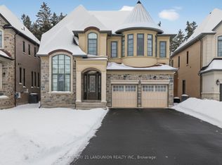 29 Calla Trl, Aurora, ON L4G 3Z5