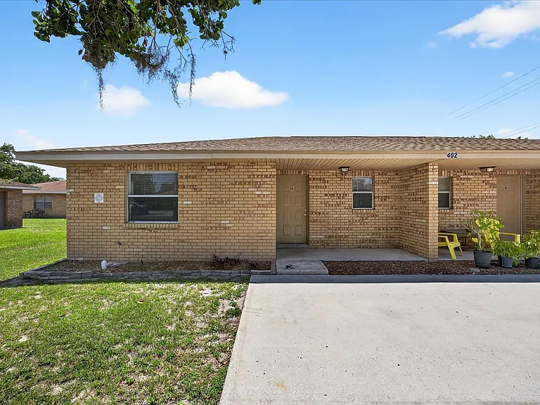 402 Big Cedar Way — Photo 2