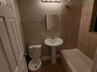 7546 S Saginaw Ave #7546, Chicago, IL 60649